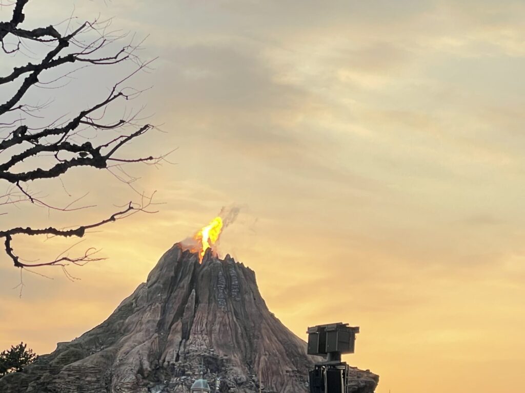 duffy--friends-20th-anniversary-colorful-happiness-in-disneysea-including-what-to-bring-what-to-wear-and-how-to-get-there