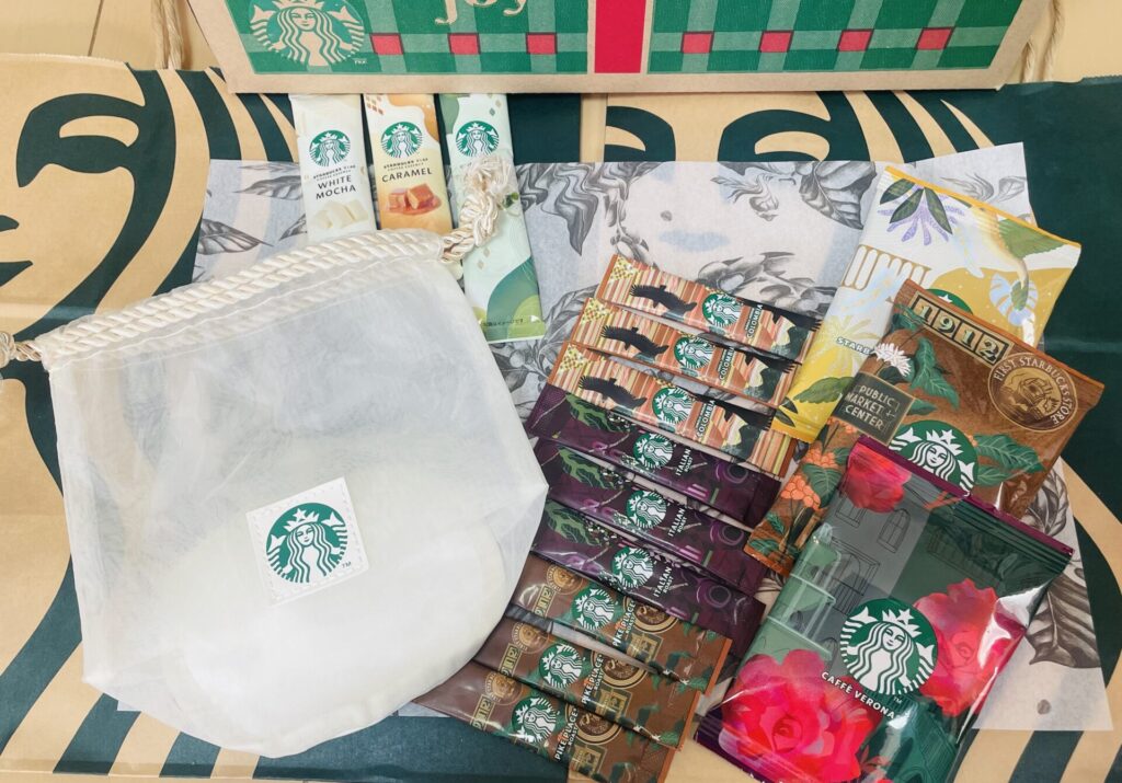 Starbucks HAPPY HOLIDAYS！５