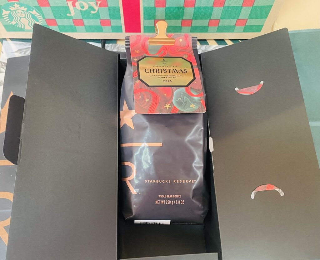 Starbucks HAPPY HOLIDAYS！１８