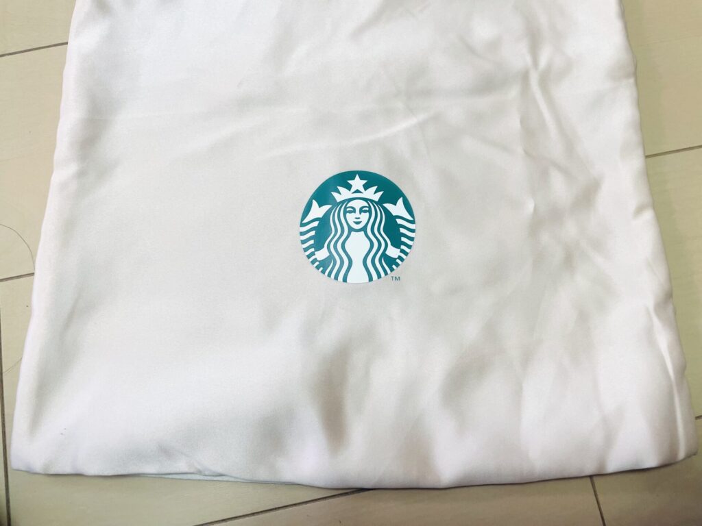 Starbucks HAPPY HOLIDAYS！２３